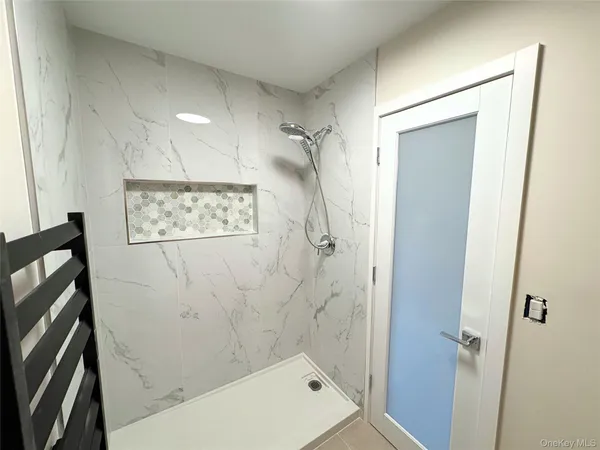 $2,450 | 77 Magnolia Drive, Unit B, Selden, NY 11784