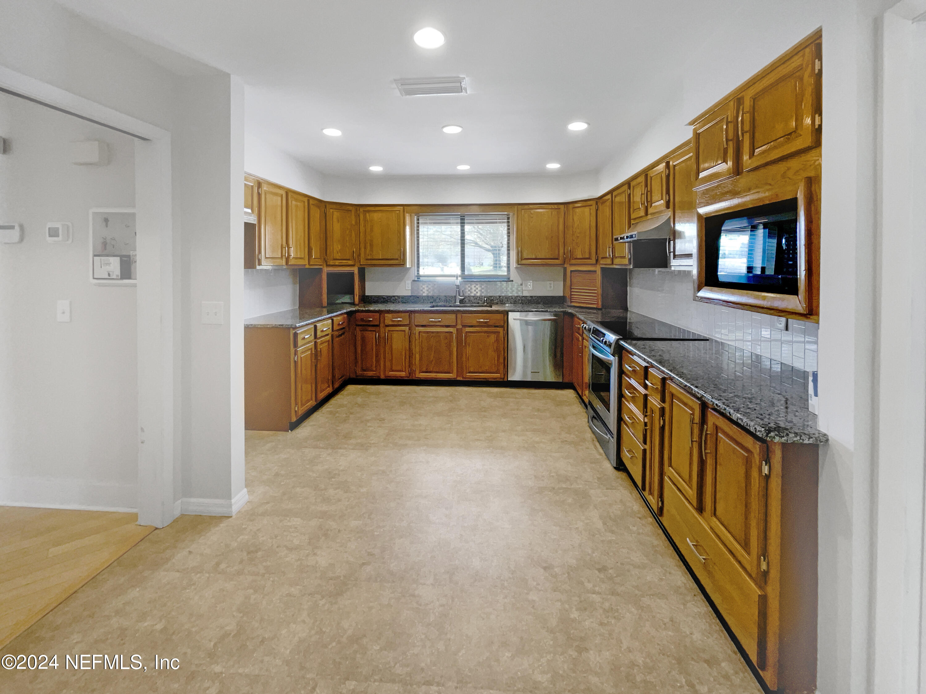 4272 Buck Point Road Jacksonville, FL 32210 - Photo 15 of 22 listing_14