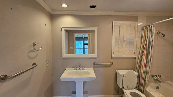 $5,900 | 4902 Westview Drive, Austin, TX 78731