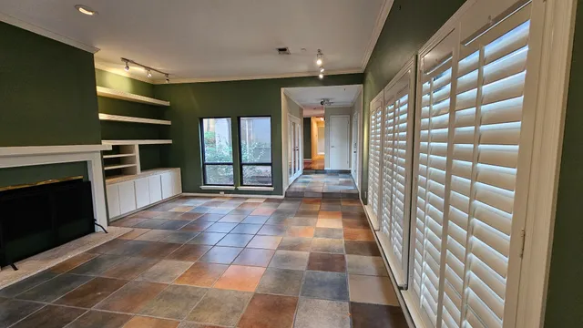 $5,900 | 4902 Westview Drive, Austin, TX 78731