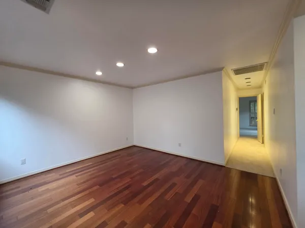 $5,900 | 4902 Westview Drive, Austin, TX 78731