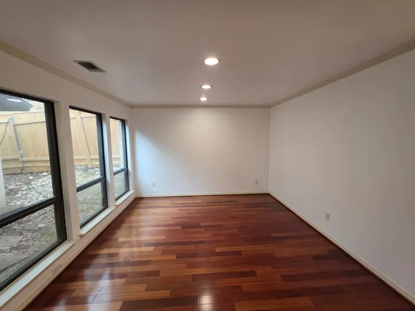 $5,900 | 4902 Westview Drive, Austin, TX 78731