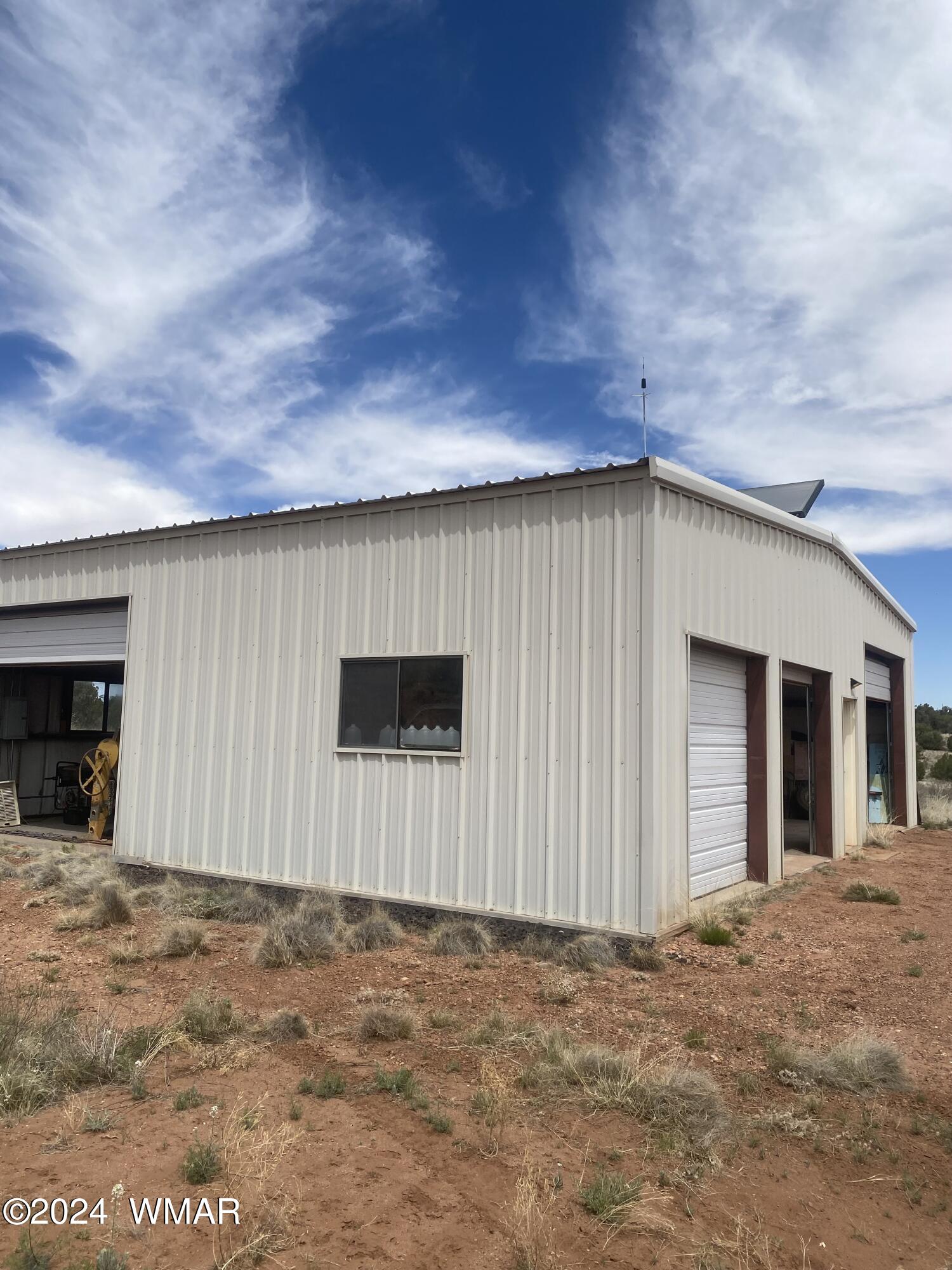 5149 Pj Ranch Road Snowflake, AZ 85937 - Photo 4 of 44 a backyard of a house