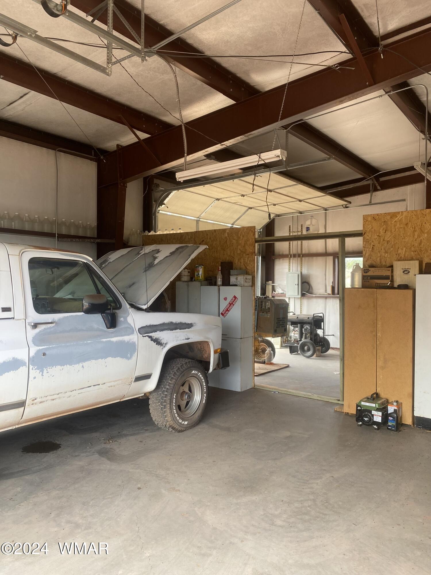 5149 Pj Ranch Road Snowflake, AZ 85937 - Photo 9 of 44 a view of car garage