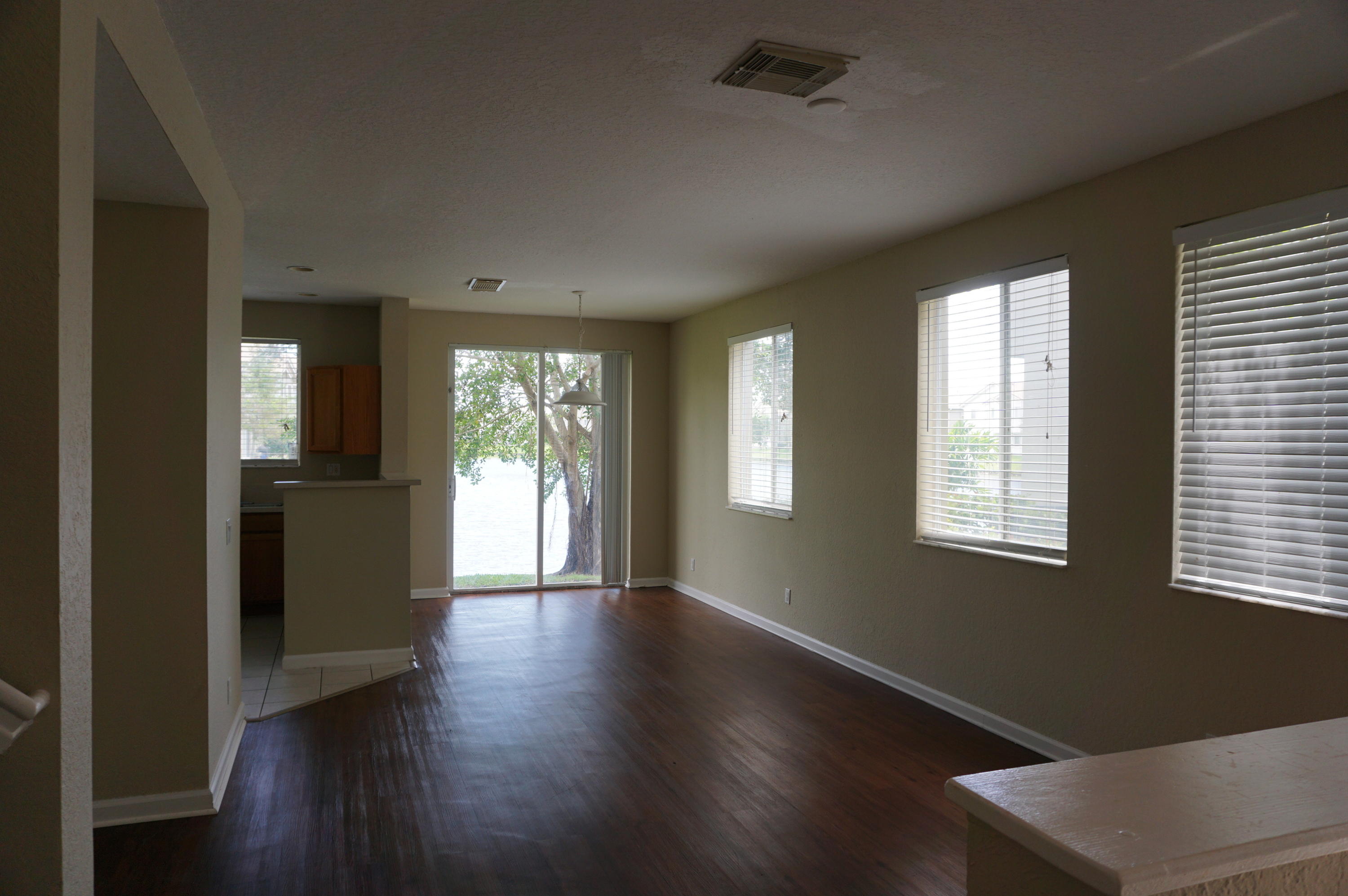 3074 Laurel Ridge Circle Riviera Beach, FL 33404 - Photo 3 of 23 DSC04156