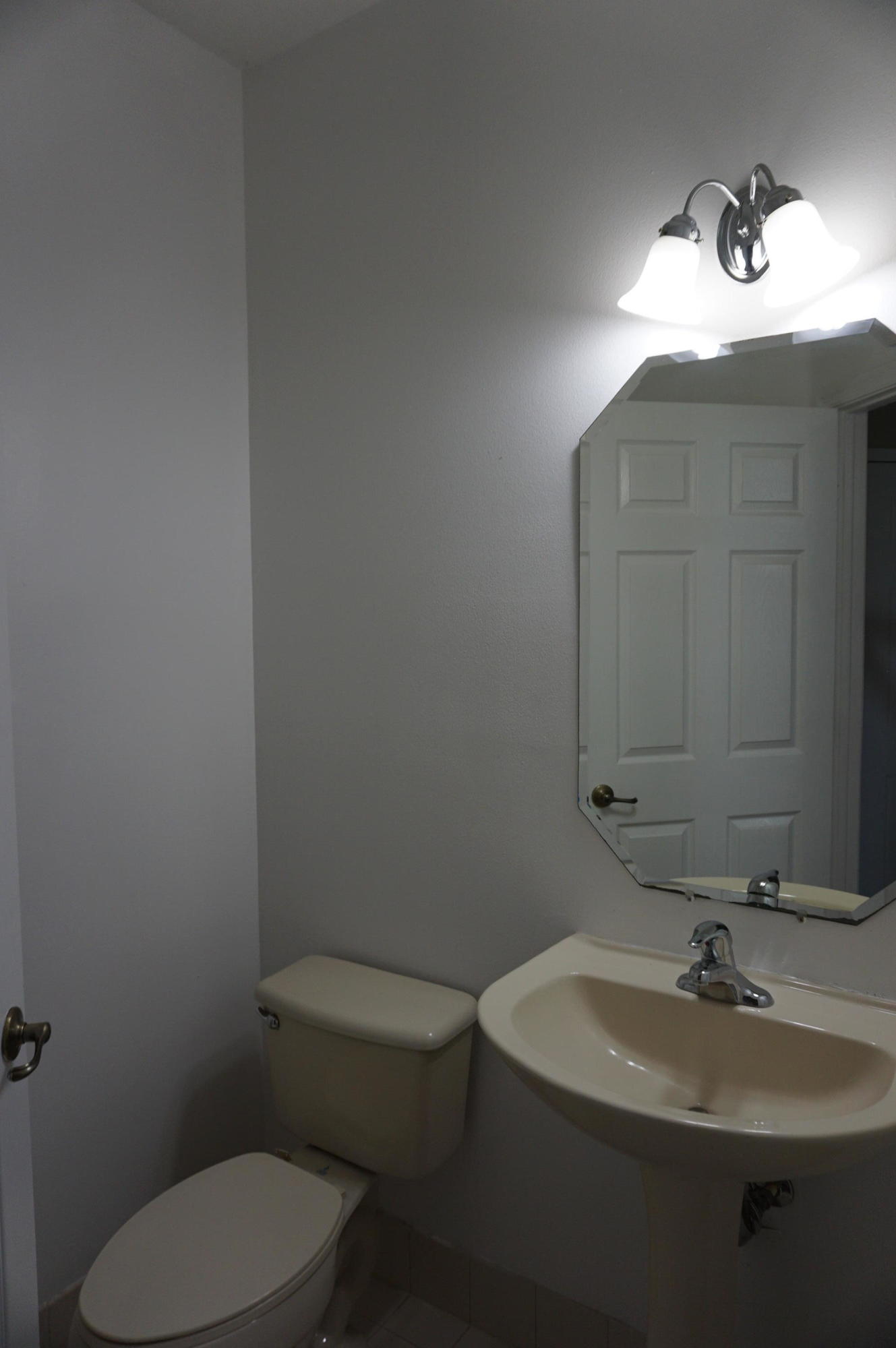 3074 Laurel Ridge Circle Riviera Beach, FL 33404 - Photo 6 of 23 DSC04151