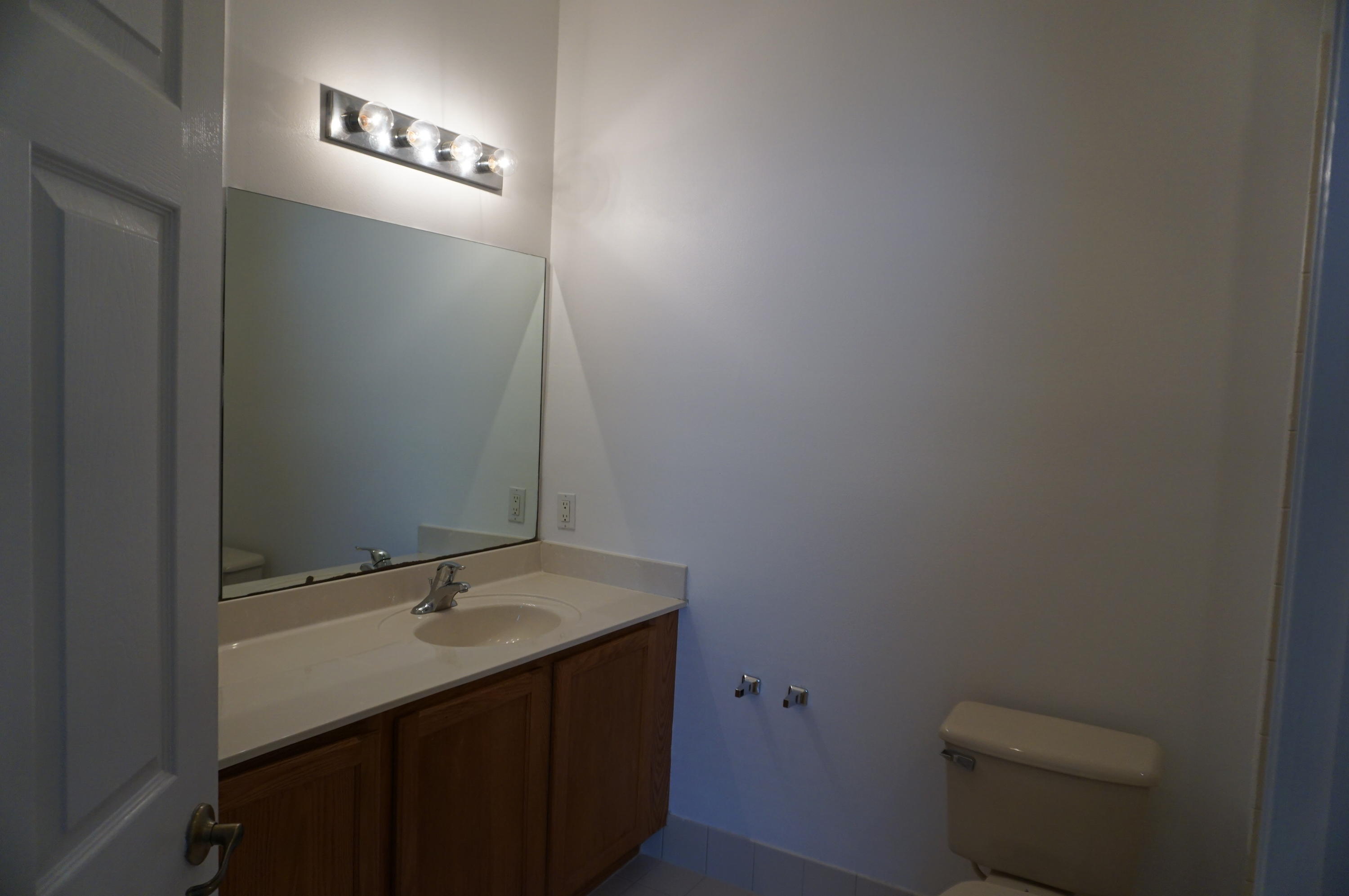 3074 Laurel Ridge Circle Riviera Beach, FL 33404 - Photo 10 of 23 DSC04155