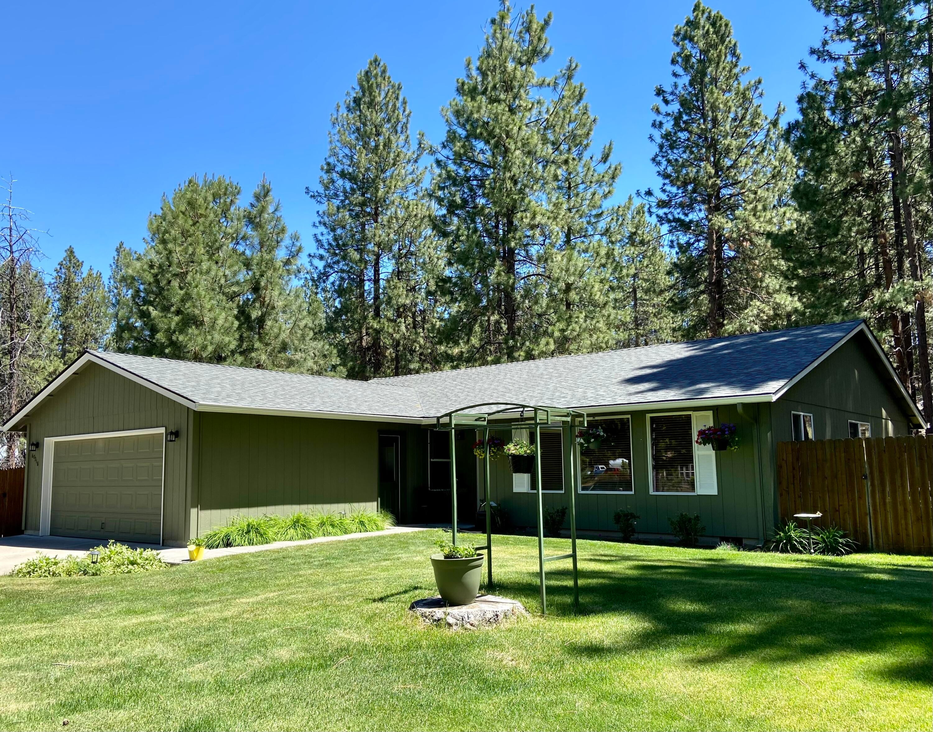 60218 Agate Road Bend, OR 97702 - Photo 2 of 19 Front