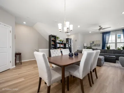 $525,000 | 1080 Bogart Street, Des Plaines, IL 60018