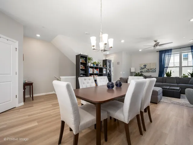 $525,000 | 1080 Bogart Street, Des Plaines, IL 60018