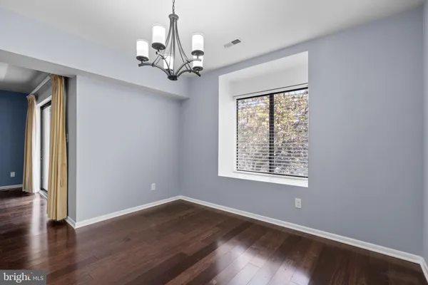 $2,100 | 6 Mullingar Court, Unit 202, Lutherville-Timonium, MD 21093