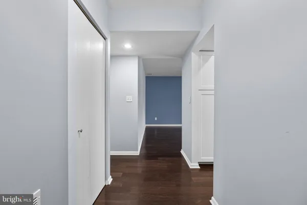 $2,100 | 6 Mullingar Court, Unit 202, Lutherville-Timonium, MD 21093