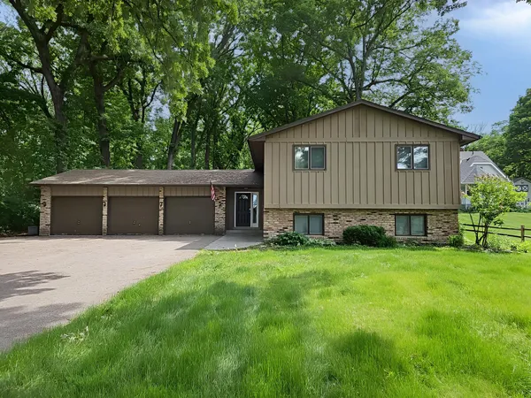 $483,500 | 5940 Otter View Trail, White Bear Lake, MN 55110