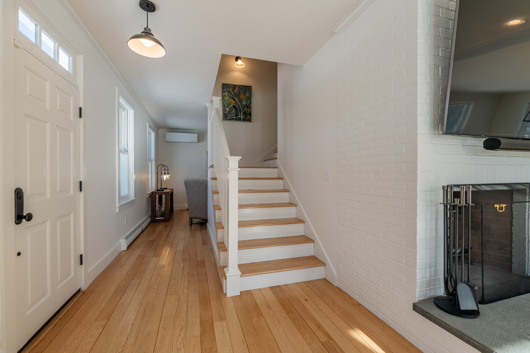 1058 Granger Hollow Road Shaftsbury, VT 05257 - Photo 3 of 25