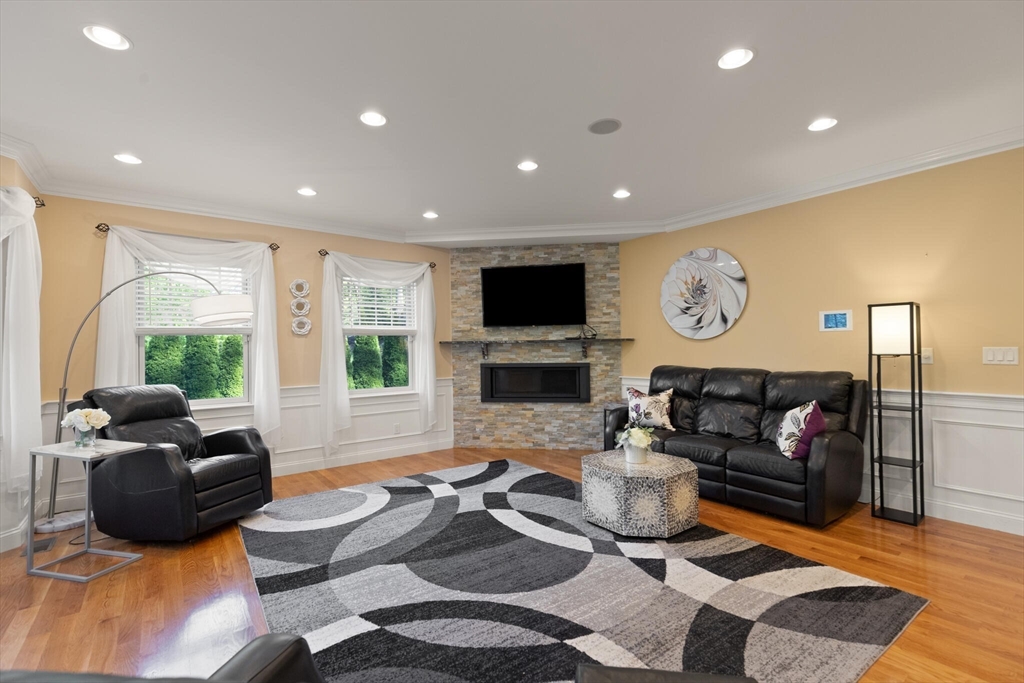8 Johnson Road Winchester, MA 01890 - Photo 10 of 42 Gallery Image 10