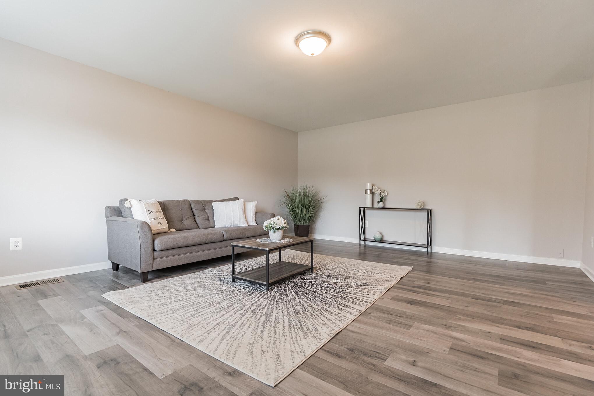 9420 Braddock Road Fairfax, VA 22032 - Photo 10 of 35 Gallery Image 10