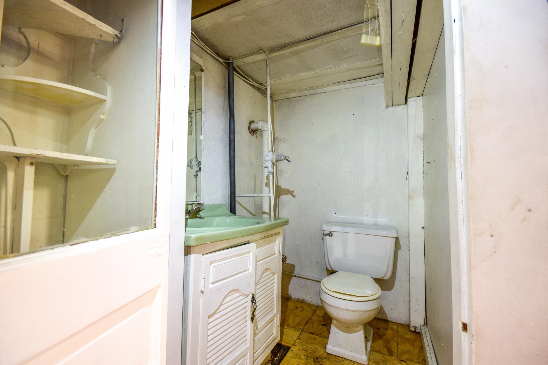 325 Silver Street Bennington, VT 05201 - Photo 20 of 31