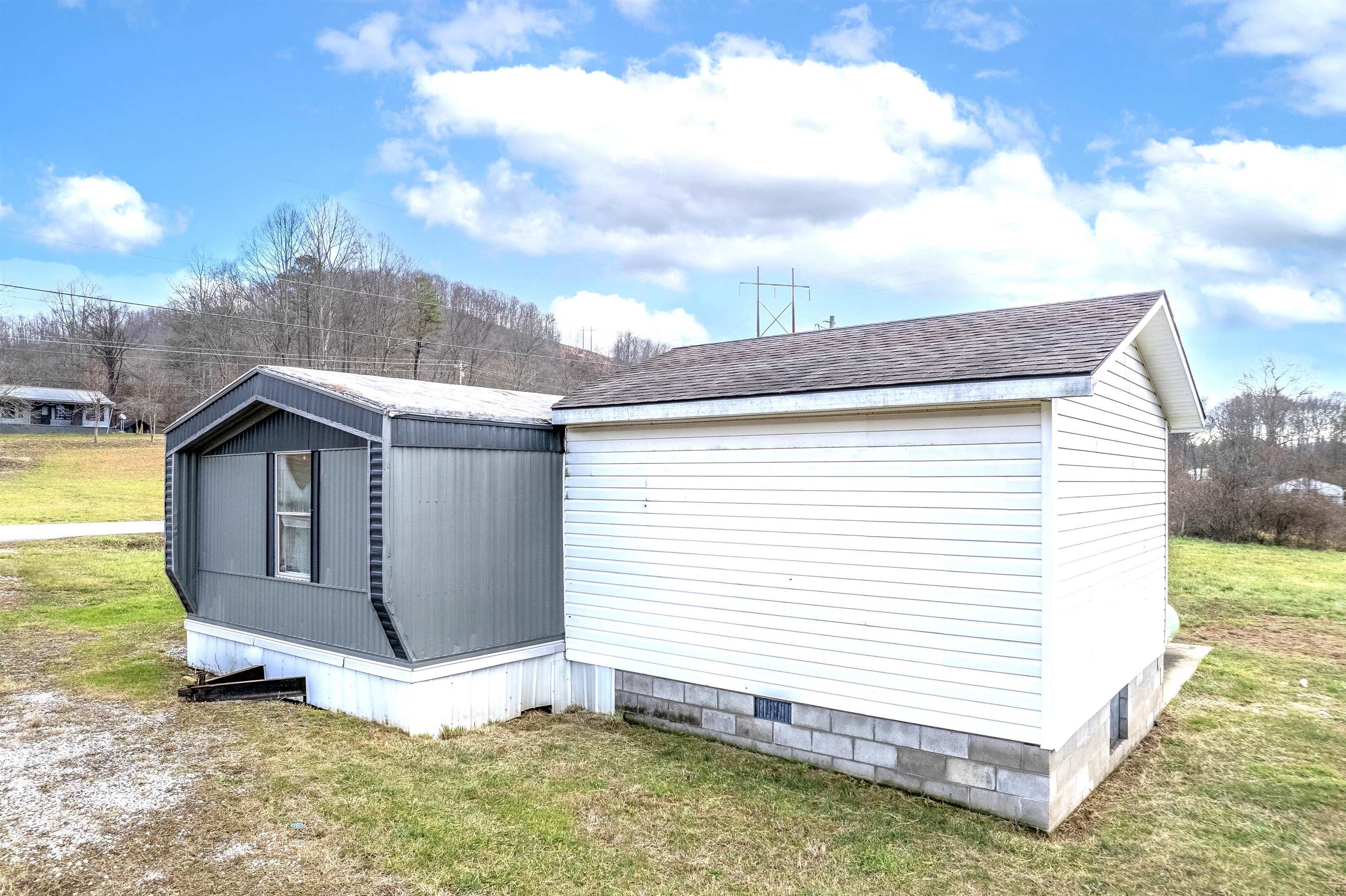 1525 Rock Fork Road Road Morehead, KY 40351 - Photo 9 of 11