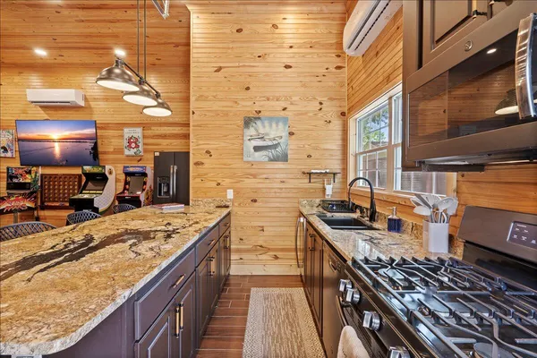 $1,295,000 | 1317 Lakeview Drive, Manning, SC 29102