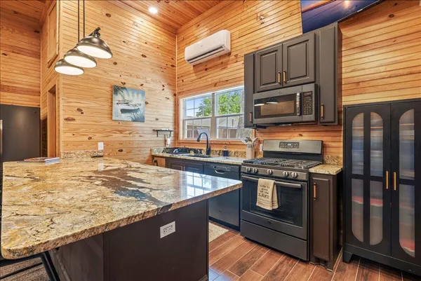 $1,295,000 | 1317 Lakeview Drive, Manning, SC 29102