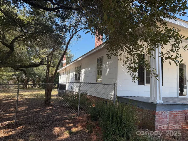 a view of street with house