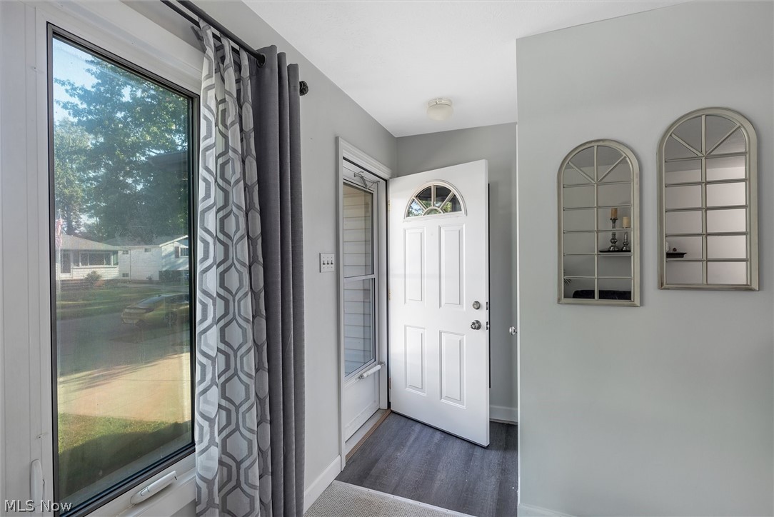 32308 Knobel Road Willowick, OH 44095 - Photo 11 of 35