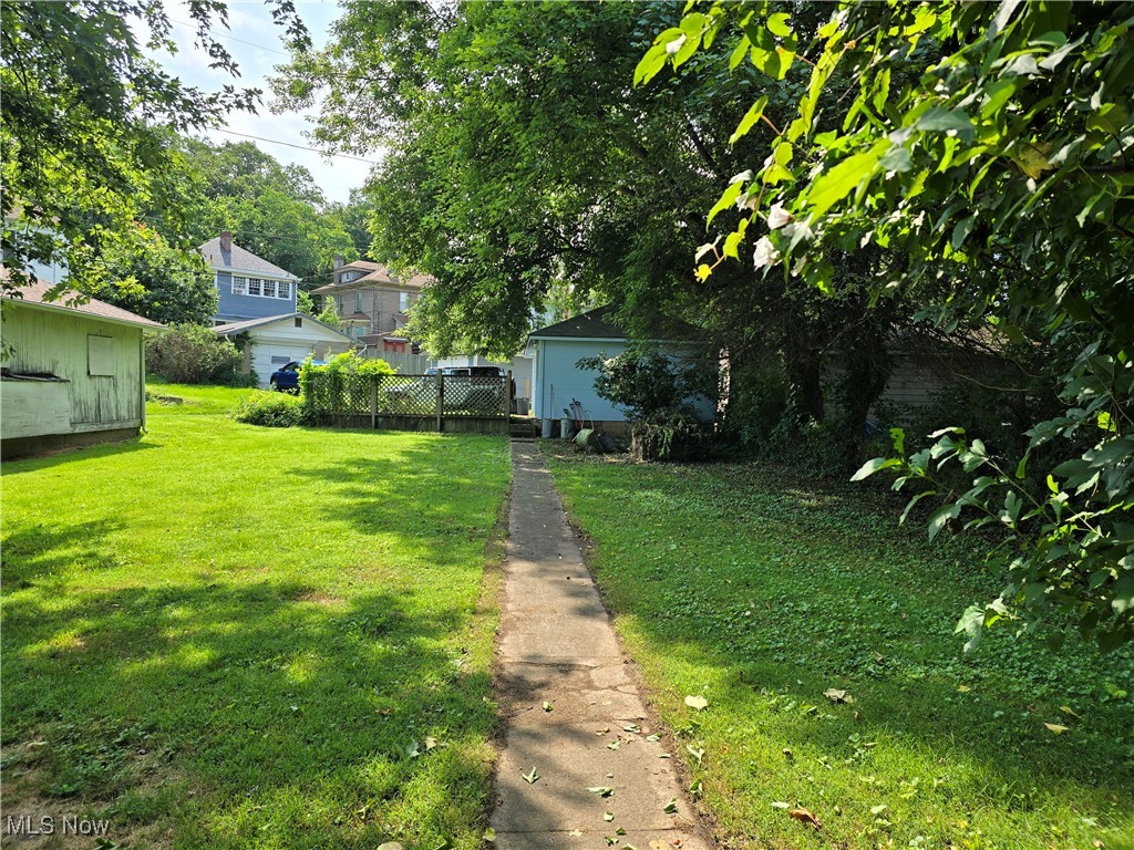 610 Dryden Road Zanesville, OH 43701 - Photo 10 of 13 View of yard