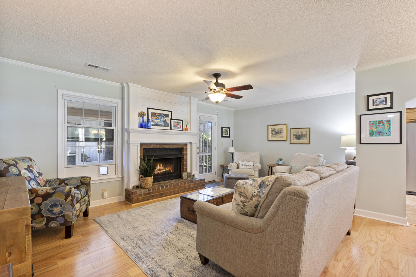 Living Rm 19'x13'