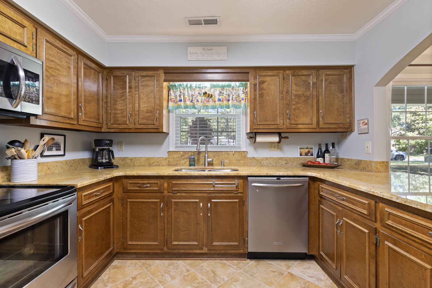 128 Quail Hollow Road Myrtle Beach, SC 29579 - Photo 9 of 22 Large Work In Kitchen