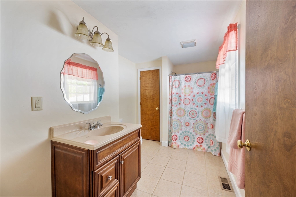 477 Webster Street Marshfield, MA 02050 - Photo 16 of 41