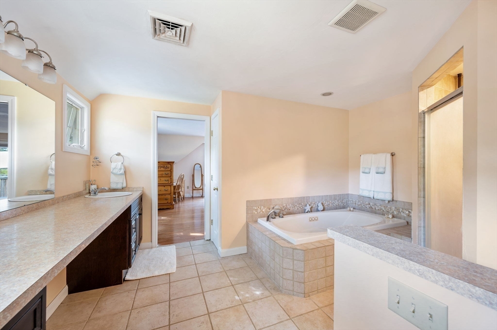 477 Webster Street Marshfield, MA 02050 - Photo 26 of 41