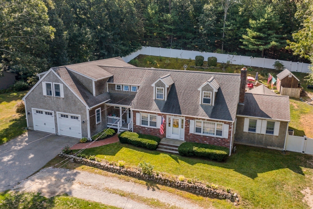 477 Webster Street Marshfield, MA 02050 - Photo 3 of 41