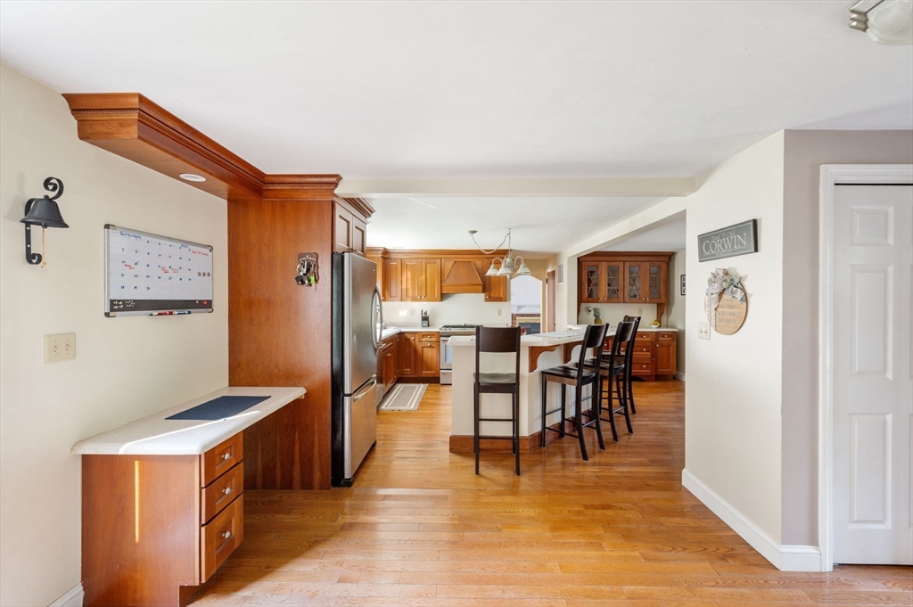 477 Webster Street Marshfield, MA 02050 - Photo 5 of 41
