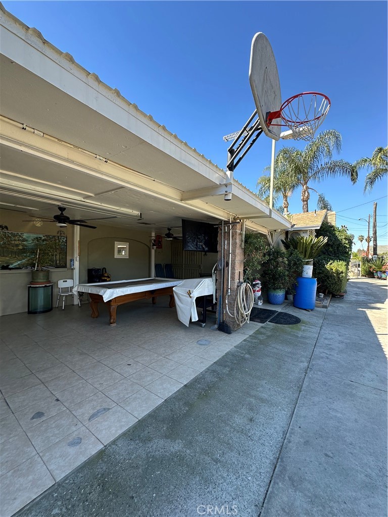 26326 Investors Hemet, CA 92544 - Photo 8 of 16 a view of a garage with furniture