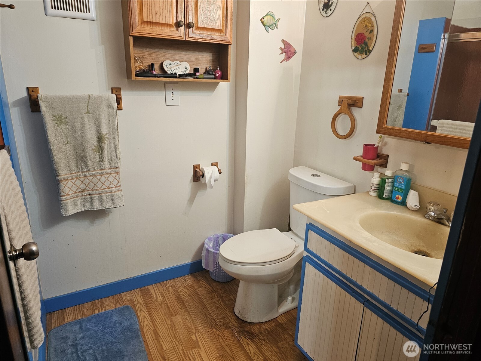 5390 Highway 12 Elma, WA 98541 - Photo 5 of 12 a bathroom with a sink and a toilet