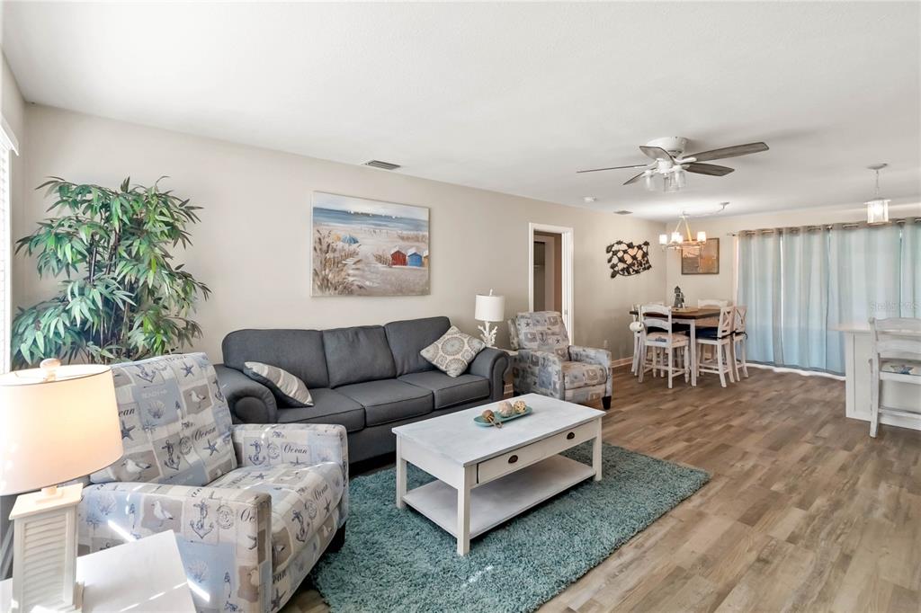 526 Conrad Road Venice, FL 34293 - Photo 5 of 27
