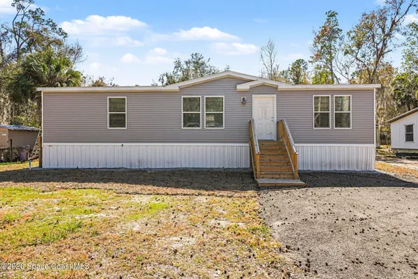 $260,000 | 23950 Bass Road, Astor, FL 32102