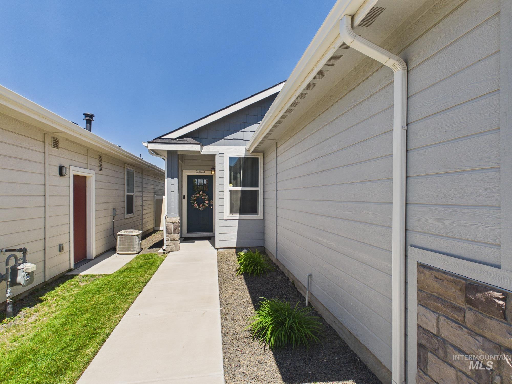2130 West Claira Road Nampa, ID 83651 - Photo 3 of 17