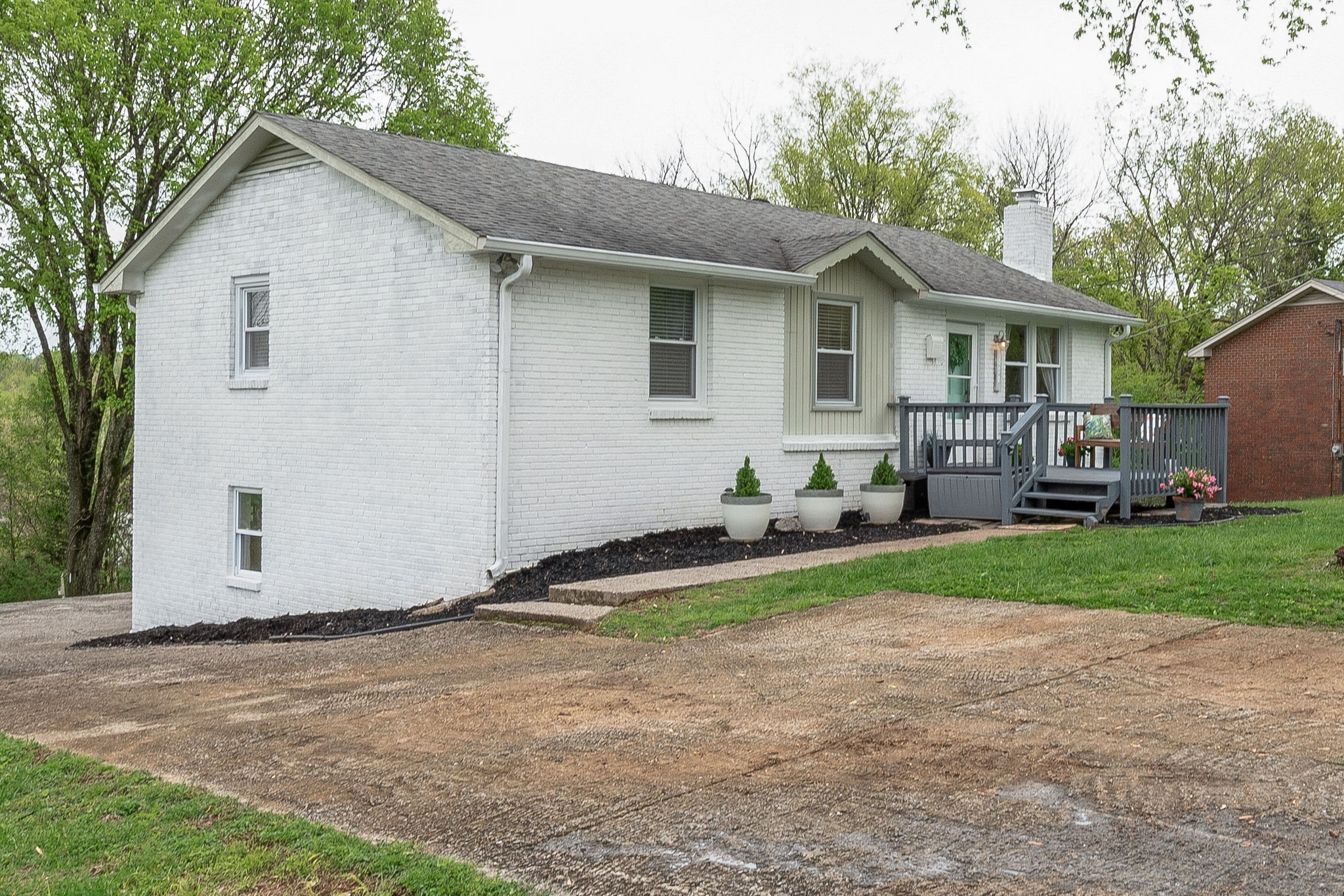141 2 Valley Road Hendersonville, TN 37075 - Photo 2 of 19 Gallery Image 2