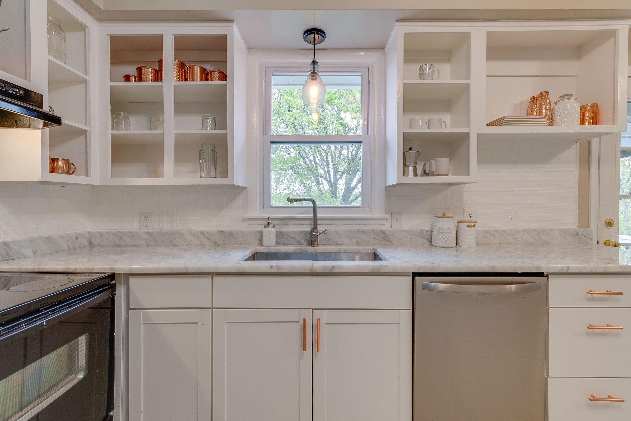 141 2 Valley Road Hendersonville, TN 37075 - Photo 4 of 19 Gallery Image 4