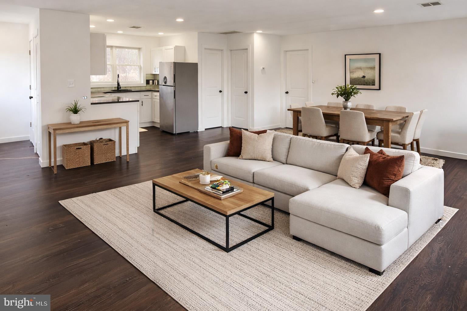 3911 Dogwood Lane Riegelsville, PA 18077 - Photo 2 of 10 Living Room - Virtually Staged