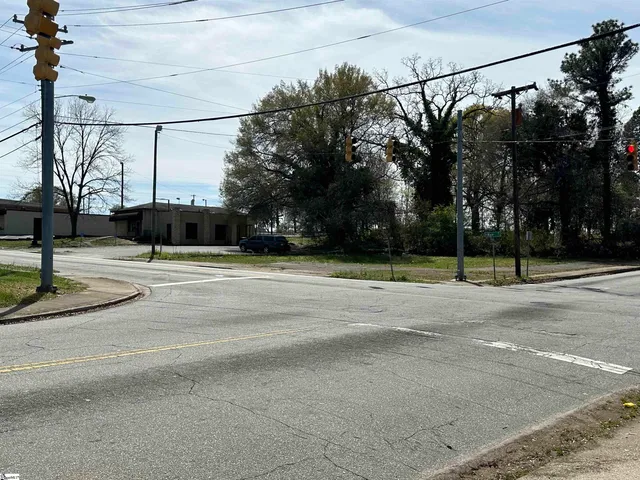 $79,900 | 1002 South Main Street, Anderson, SC 29624