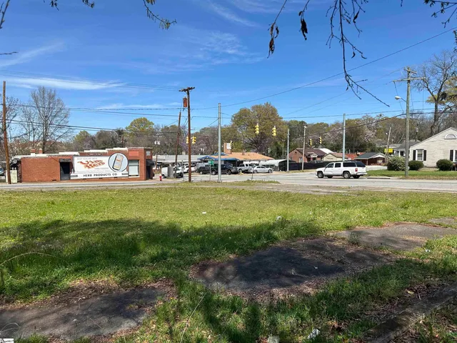 $79,900 | 1002 South Main Street, Anderson, SC 29624