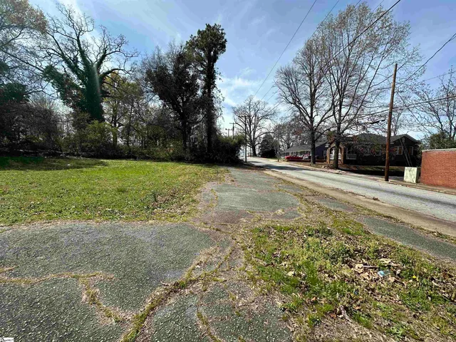 $79,900 | 1002 South Main Street, Anderson, SC 29624