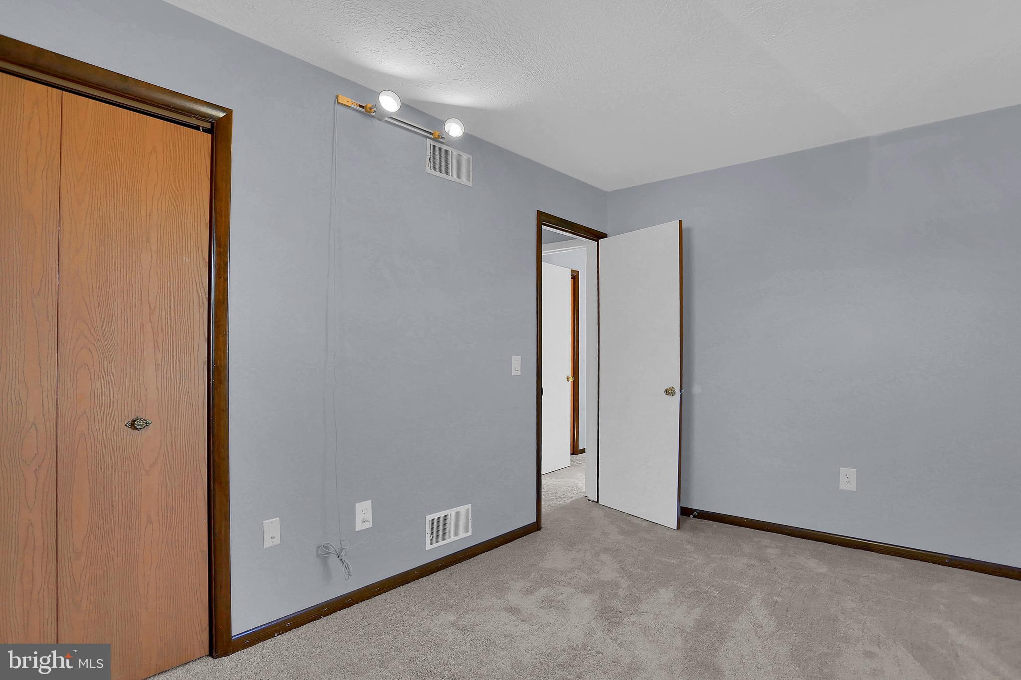 2556 Onyx Road York, PA 17408 - Photo 17 of 33 Gallery Image 17