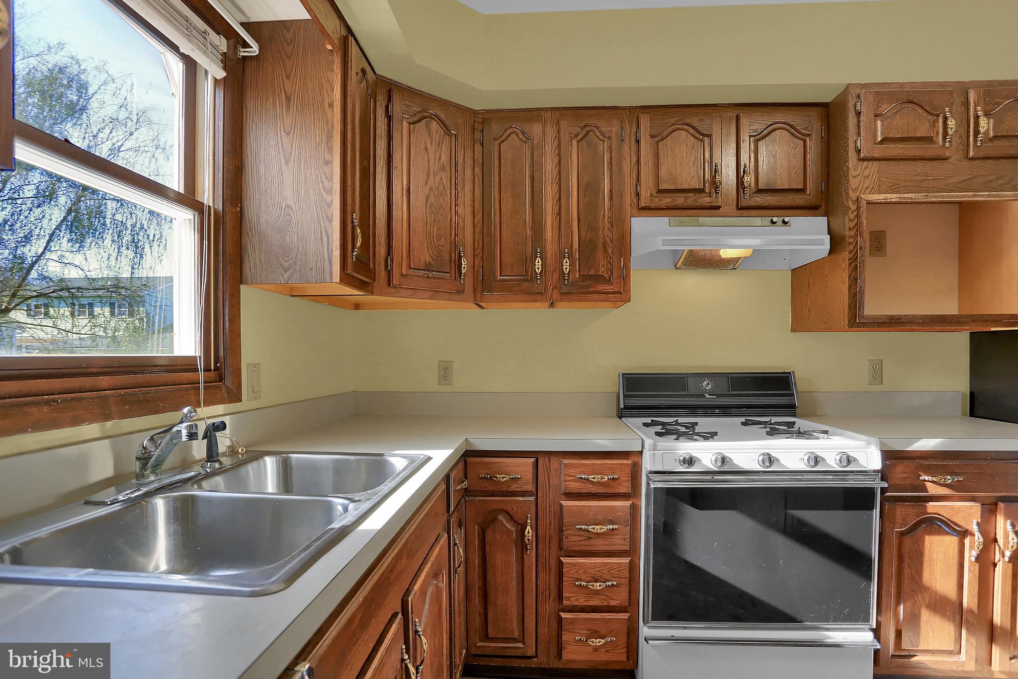2556 Onyx Road York, PA 17408 - Photo 10 of 33 Gallery Image 10