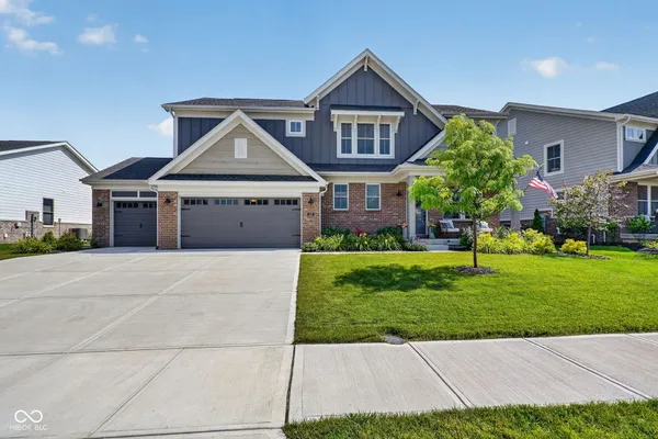 $800,000 | 115 Oakhurst Way, Westfield, IN 46074
