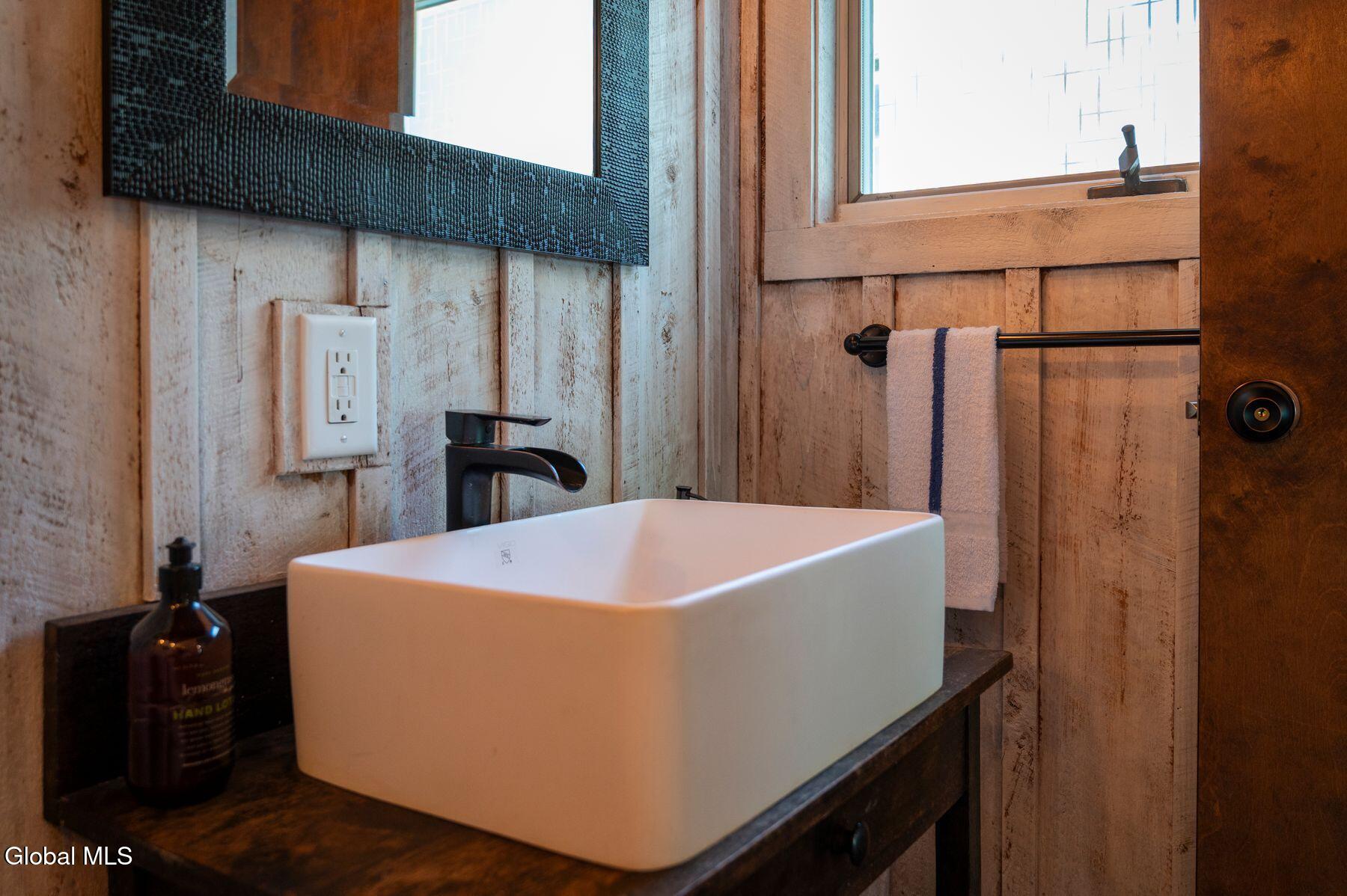 366 Cleverdale Road Queensbury, NY 12804 - Photo 22 of 61 photo_online_022