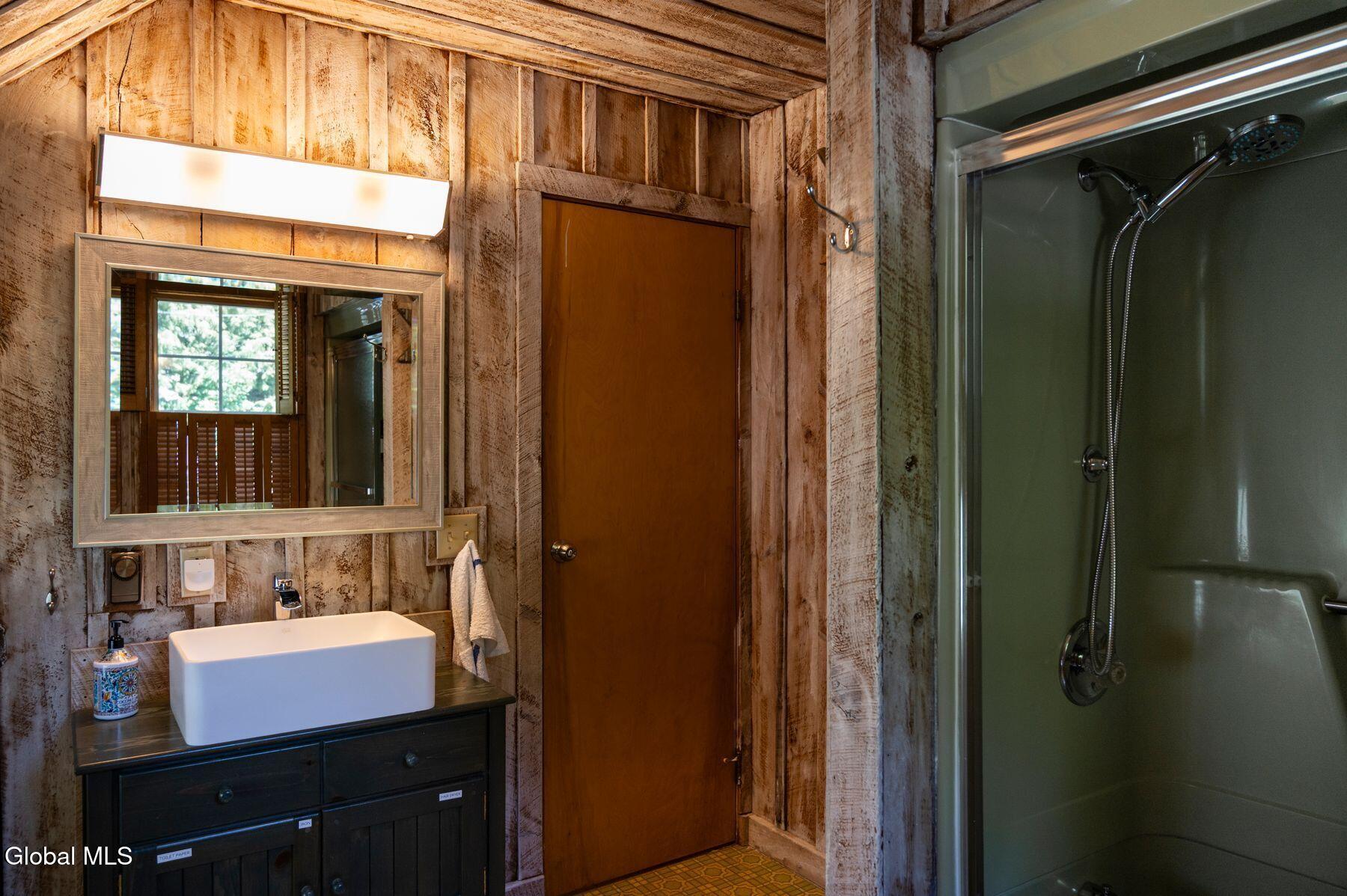 366 Cleverdale Road Queensbury, NY 12804 - Photo 44 of 61 photo_online_044