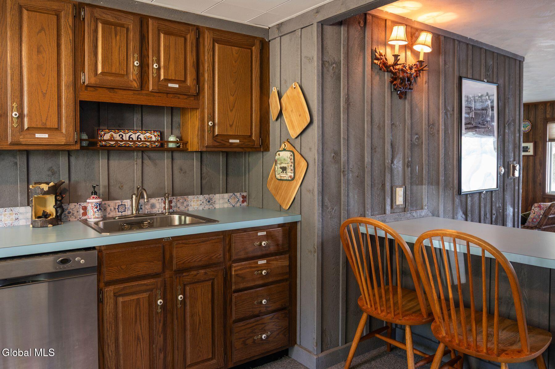 366 Cleverdale Road Queensbury, NY 12804 - Photo 6 of 61 photo_online_006